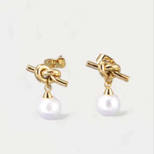 Elara Knot Pearl Earrings