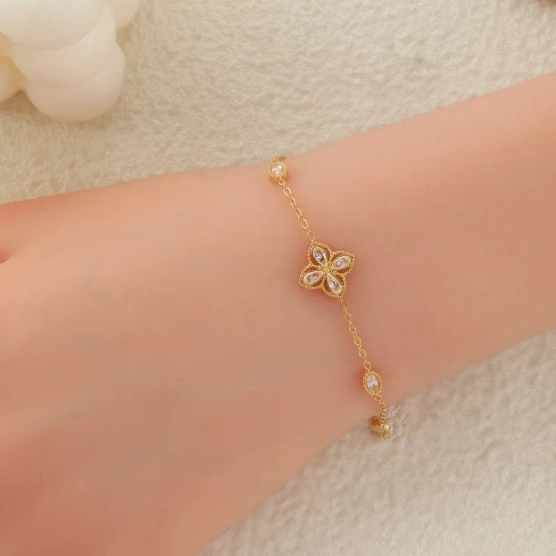 Lila Clover Crystal Bracelet