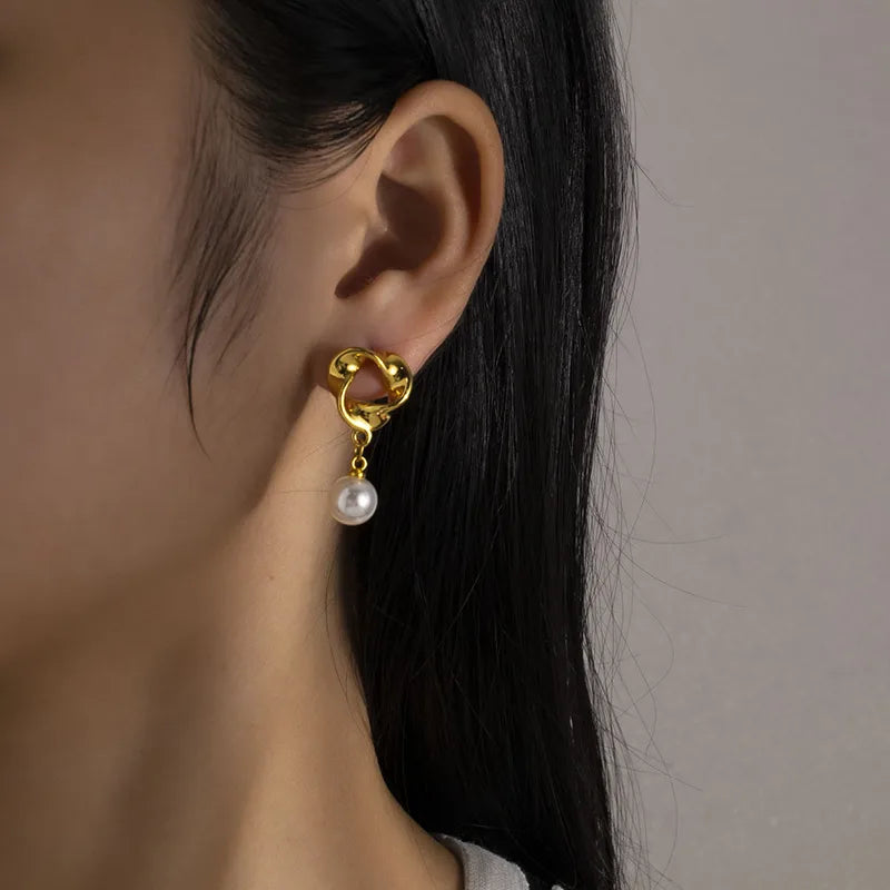 Zira Circle Earrings
