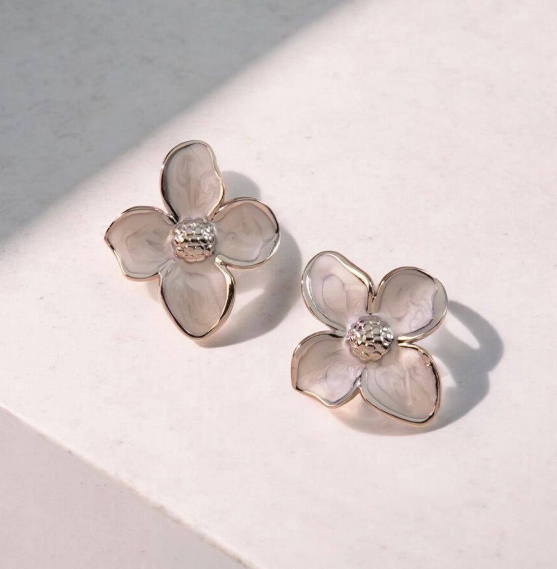 Kiki Flower Earrings
