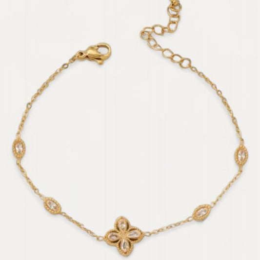 Lila Clover Crystal Bracelet