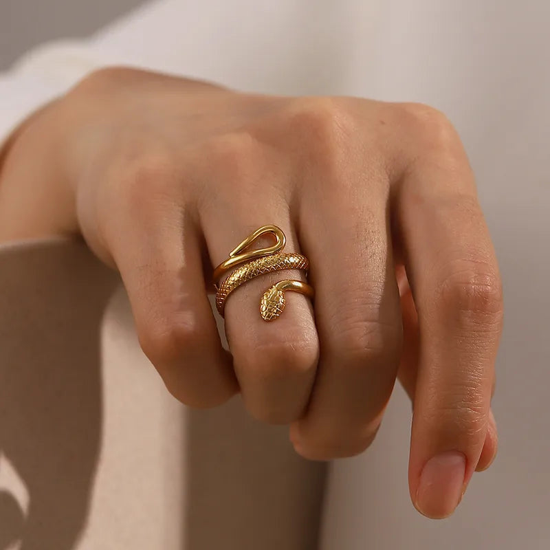 Sia Snake Ring