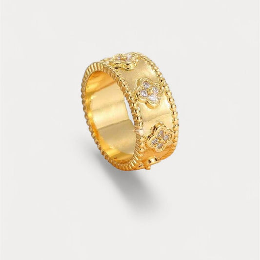 Alira Clover Ring